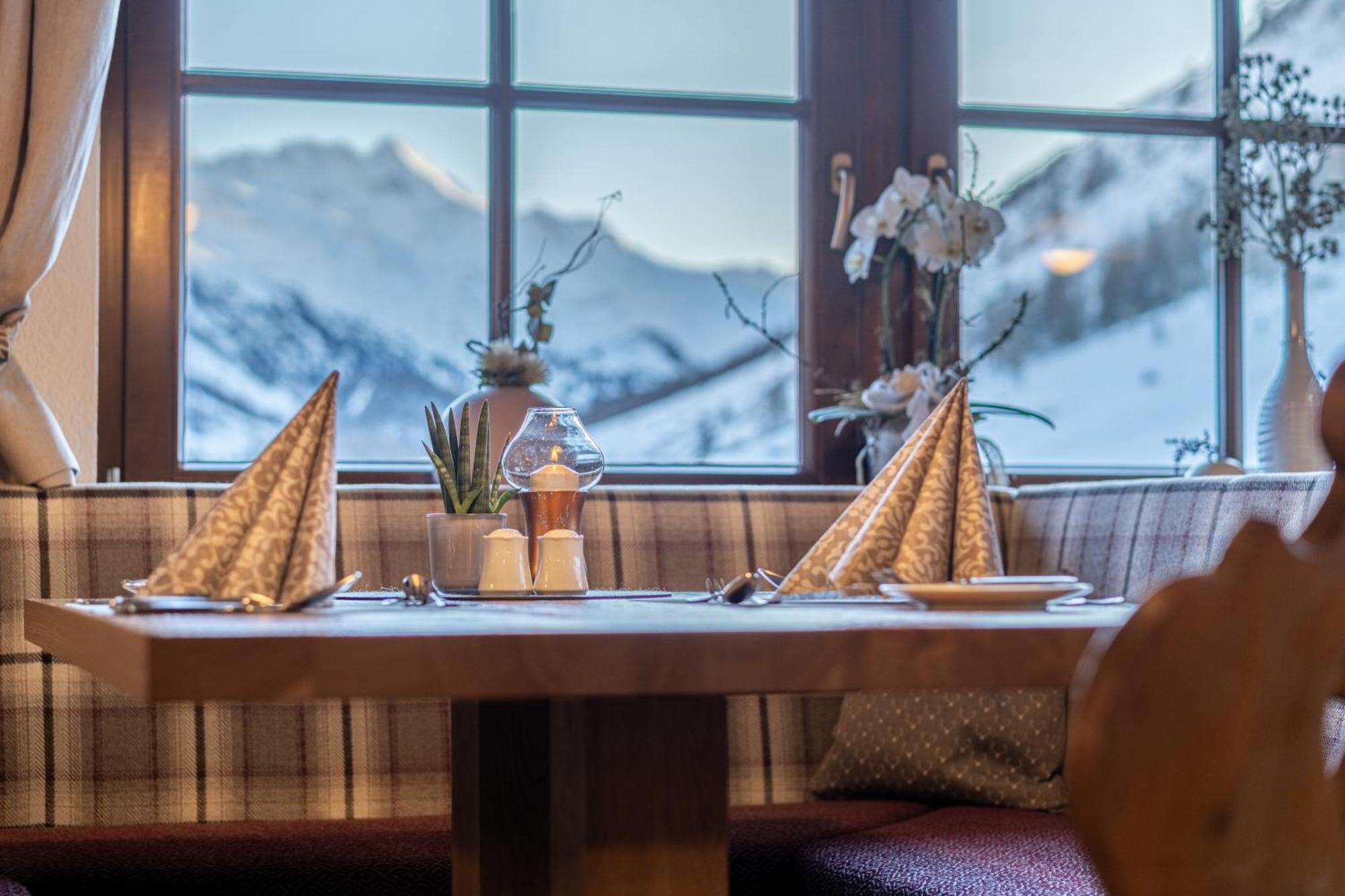 Burghotel Alpengluehn Обергургль Екстер'єр фото