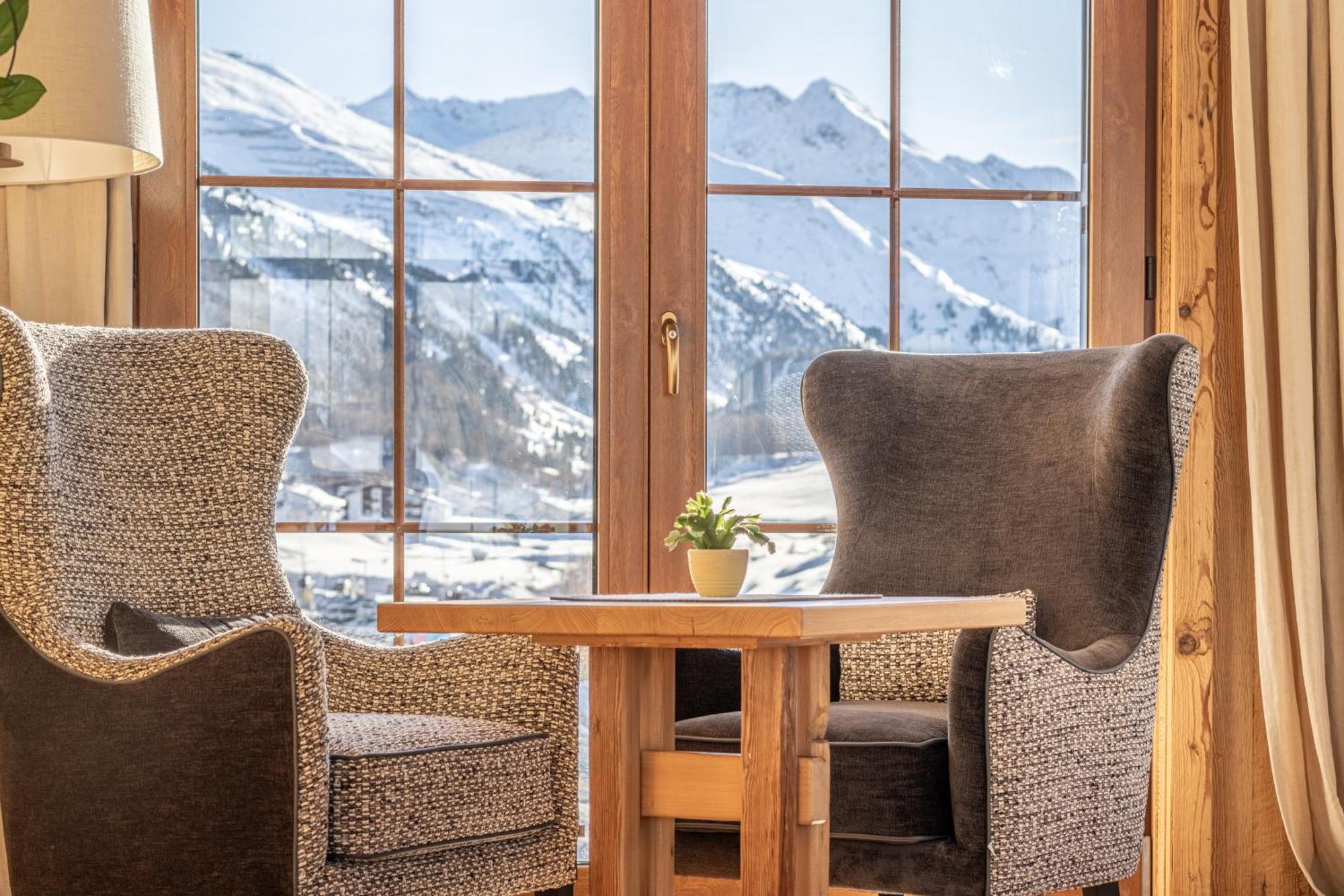 Burghotel Alpengluehn Обергургль Екстер'єр фото