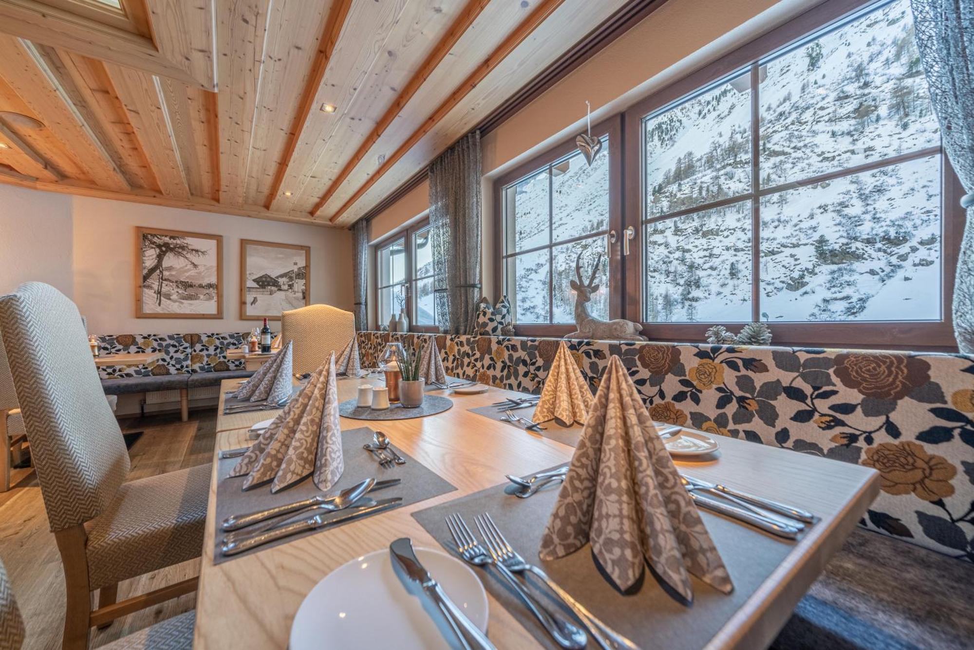 Burghotel Alpengluehn Обергургль Екстер'єр фото