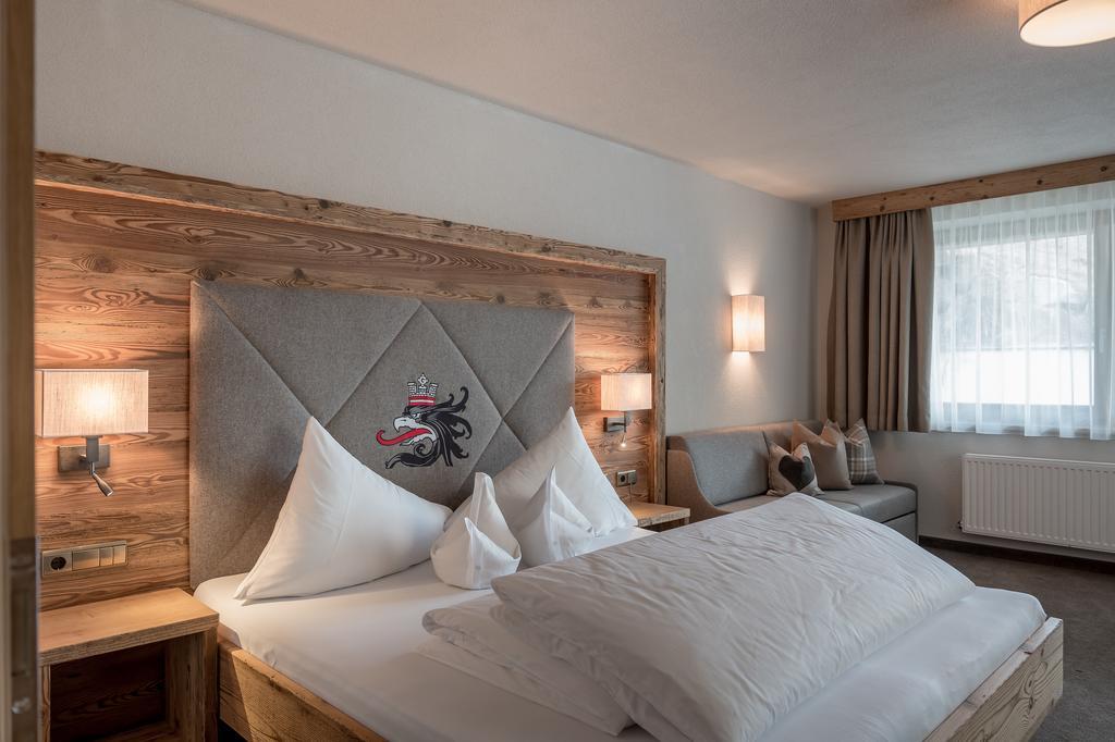 Burghotel Alpengluehn Обергургль Екстер'єр фото